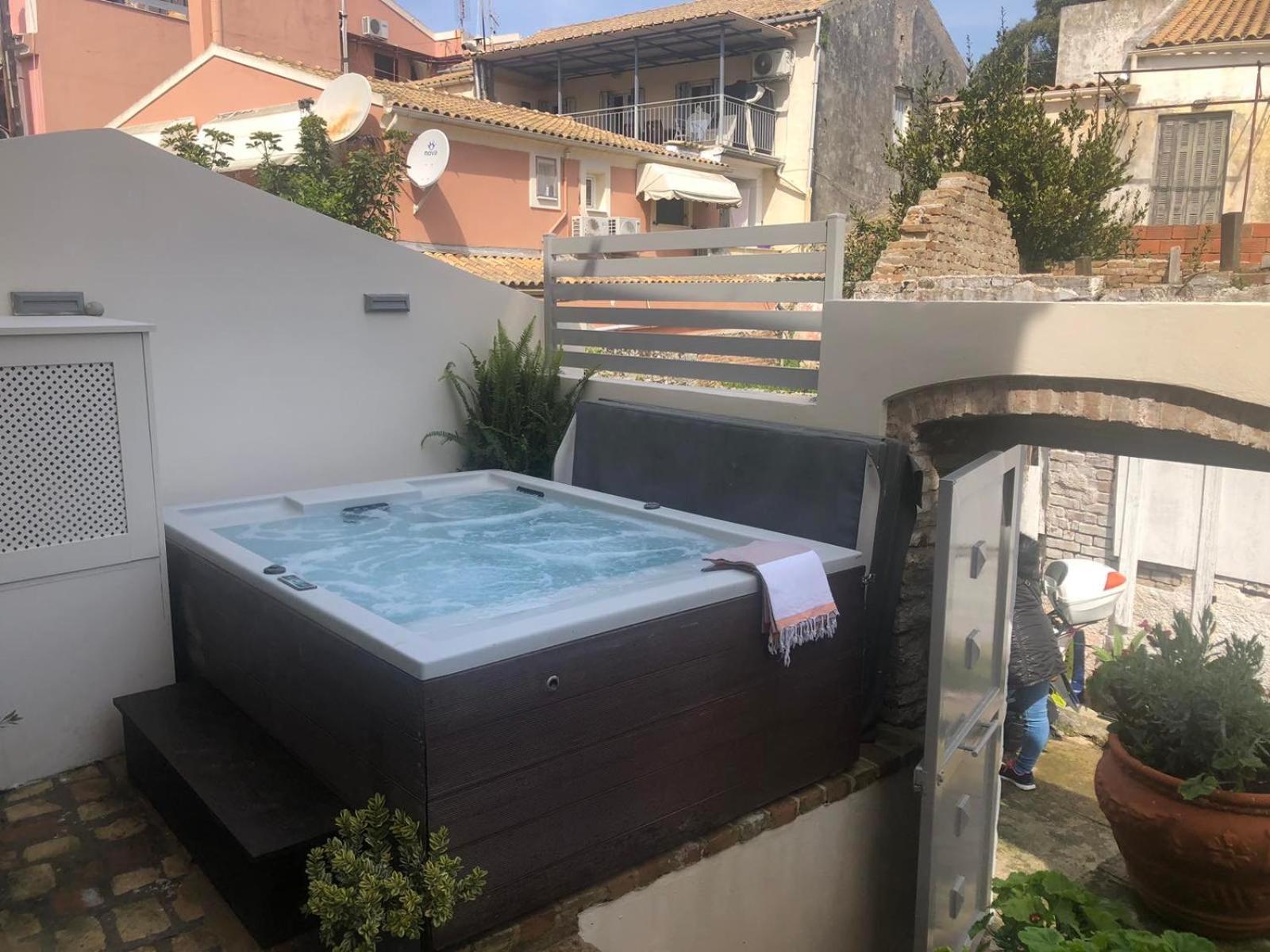 Anemomilos Jacuzzi Suite Corfu  外观 照片