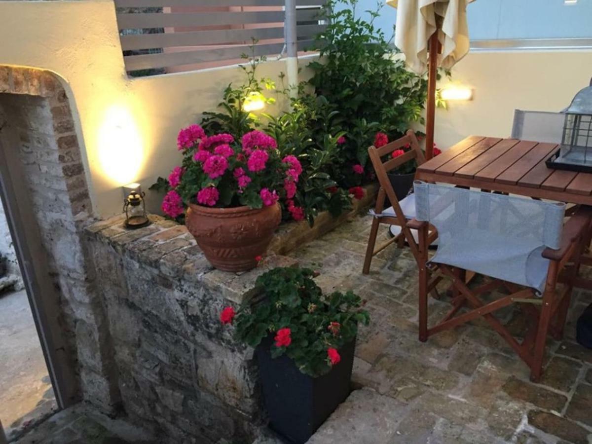 Anemomilos Jacuzzi Suite Corfu  外观 照片