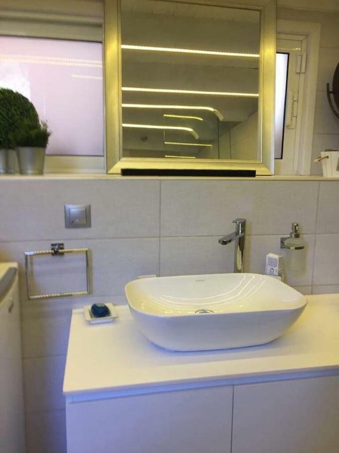 Anemomilos Jacuzzi Suite Corfu  外观 照片