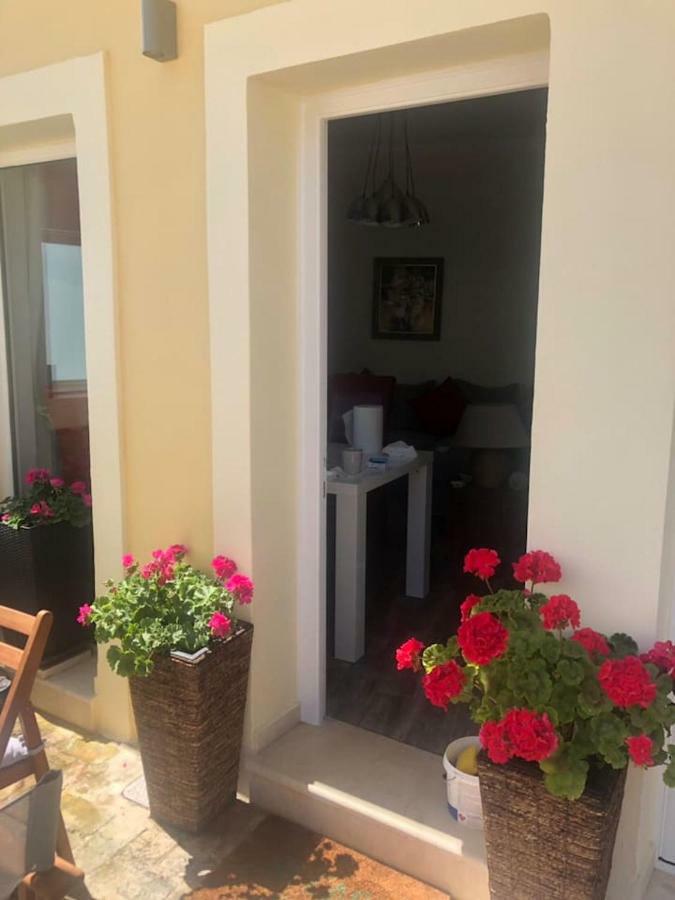 Anemomilos Jacuzzi Suite Corfu  外观 照片