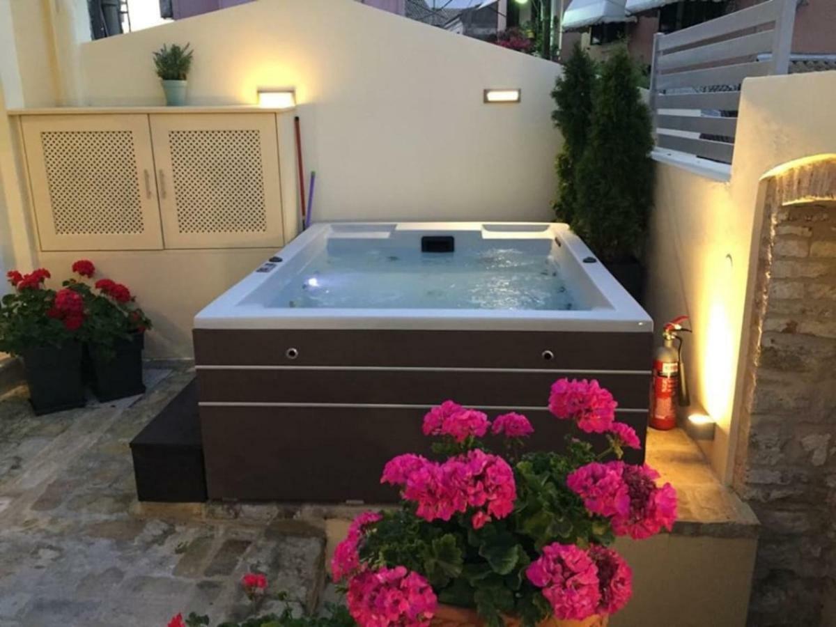 Anemomilos Jacuzzi Suite Corfu  外观 照片