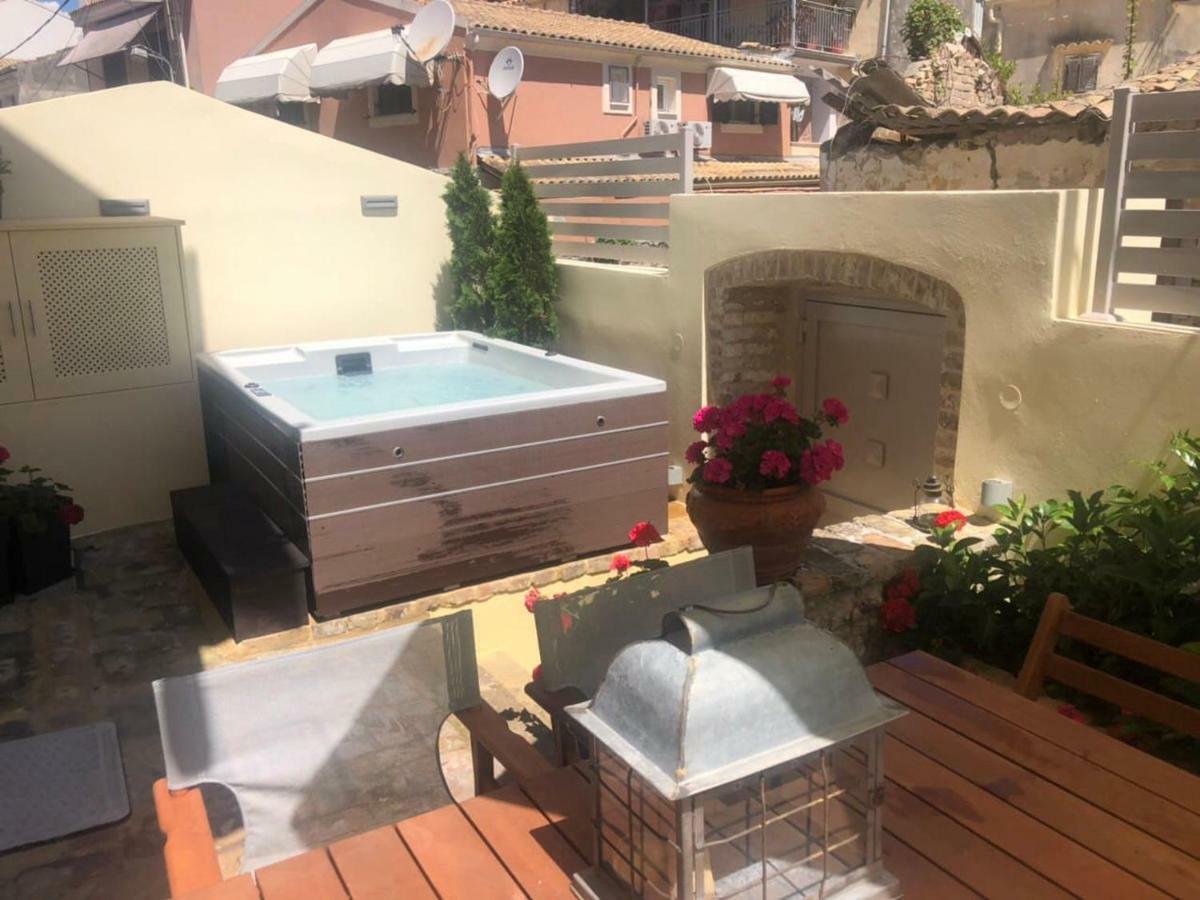 Anemomilos Jacuzzi Suite Corfu  外观 照片