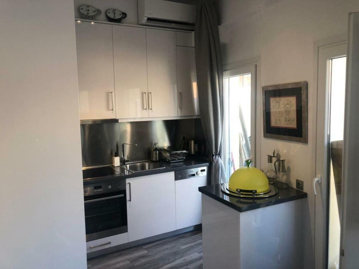 Anemomilos Jacuzzi Suite Corfu  外观 照片