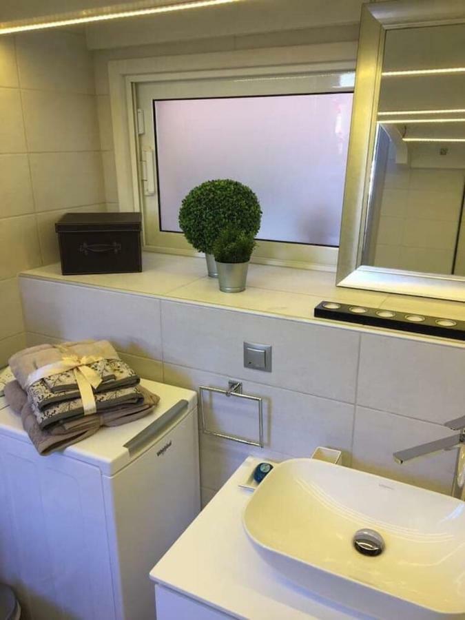 Anemomilos Jacuzzi Suite Corfu  外观 照片